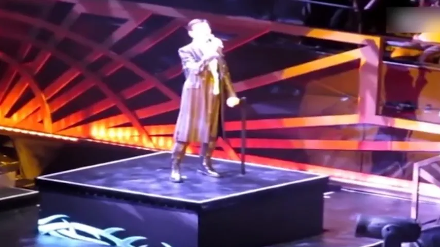 Adam Cheng Concert Folding LED Stage Screen Classic Live Presentation