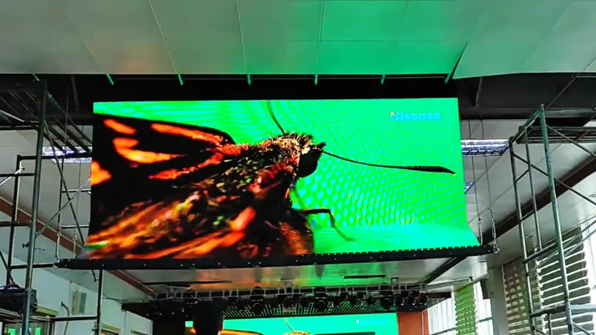 Hezhou School Guangxi Automatic Lift Up Folding Screen Multi Purpose Hall Application