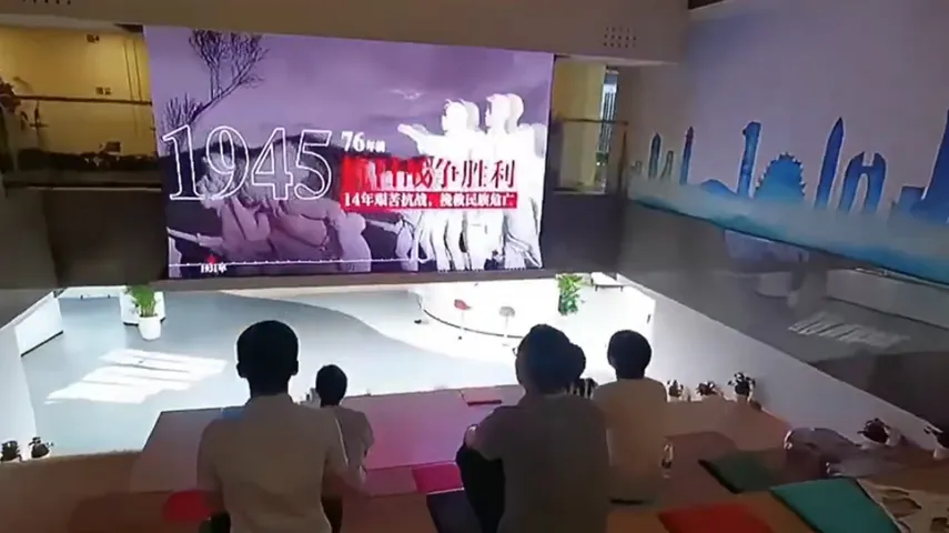 Wenzhou Party Building Complex Automatic Lift Up Folding Screen Exhibition Space Case